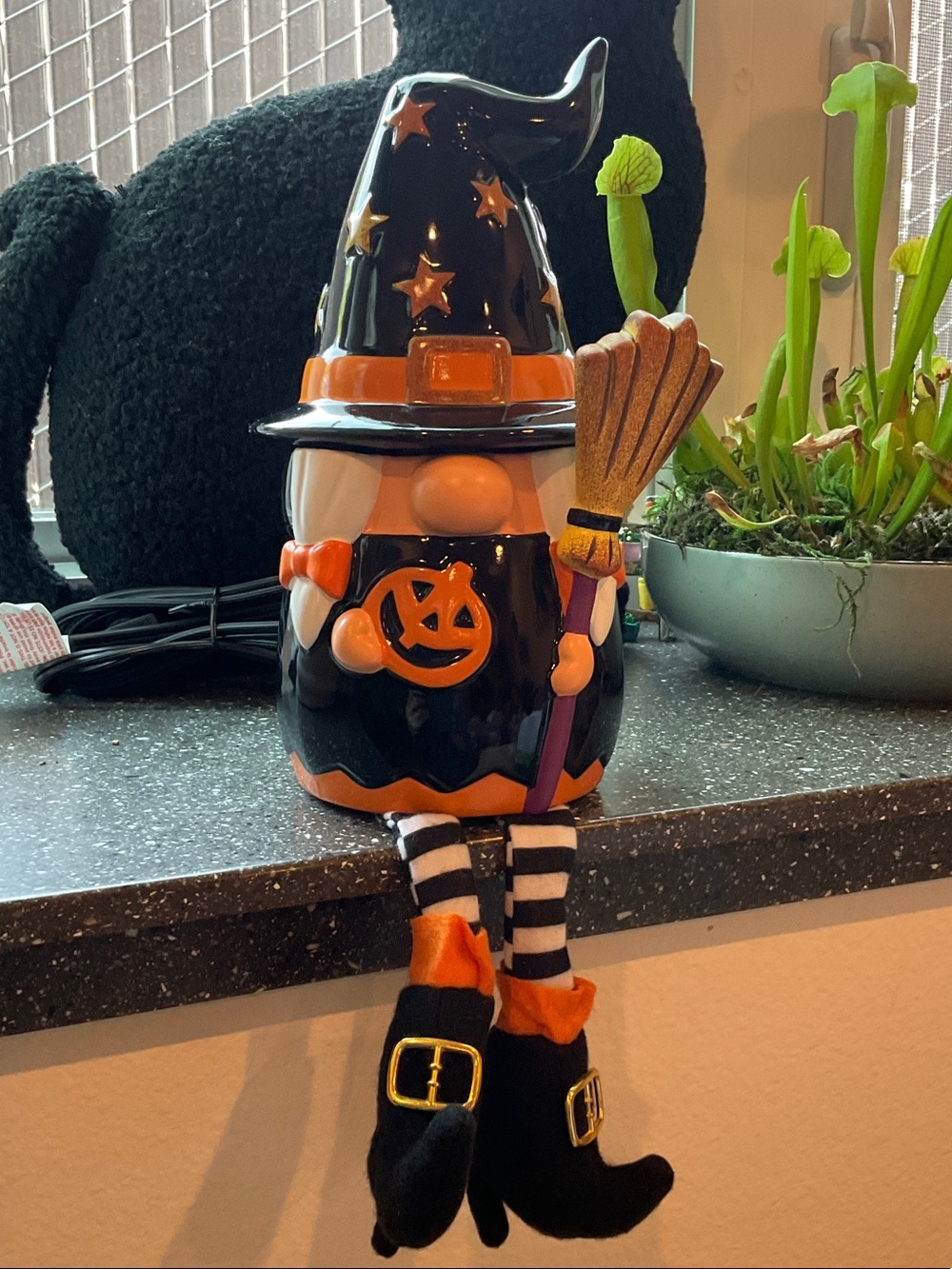Scentsy Wicked Cute Halloween Sitting Witch Gnome Wax Warmer